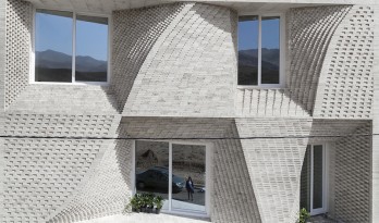 “硬石材”与“软空间”的完美结合 —— 伊朗德黑兰3号公寓