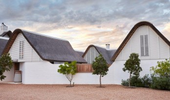 南非乡村度假屋，乡土粗野主义  / Bert Pepler Architects